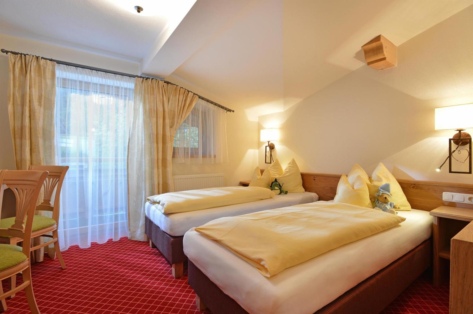 Hotel Garni Bavaria Элльмау Экстерьер фото